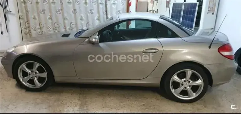 Usado Mercedes SLK200 163 CV (119 kW) 2006 Gris / plata Descapotable