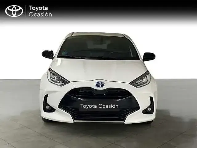 Usado Toyota Yaris Style 116 CV (85 kW) 2022 Blanco Utilitario