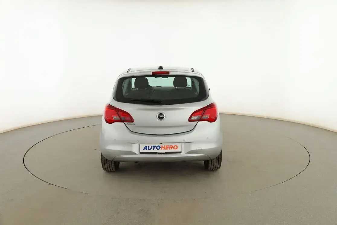 Usado Opel Corsa Selective 90 CV (66 kW) 2018 Gris Utilitario