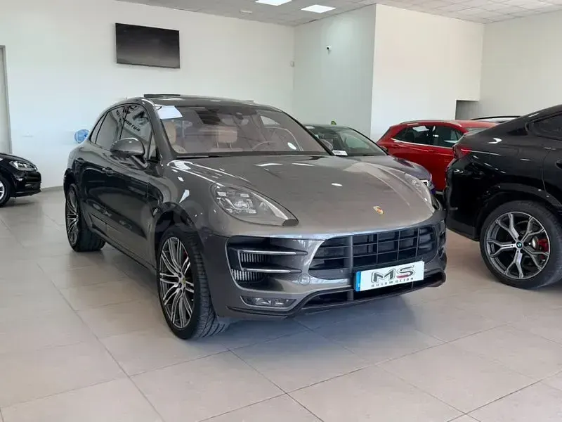 Usado Porsche Macan Turbo 400 CV (294 kW) 2017 Gris / plata SUV