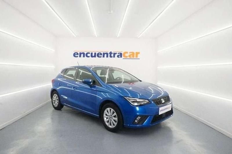 Usado Seat Ibiza Style 116 CV (85 kW) 2023 Azul Utilitario