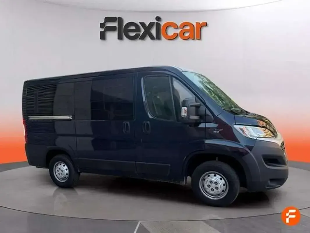 Usado Fiat Ducato 150 CV (110 kW) 2018 Azul Van