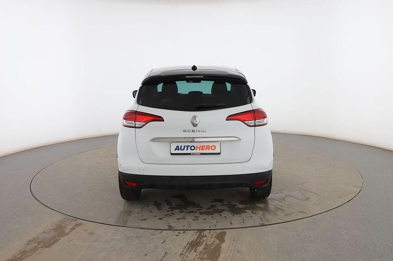 Usado Renault Grand Scénic IV Zen 120 CV (88 kW) 2021 Blanco Monovolumen