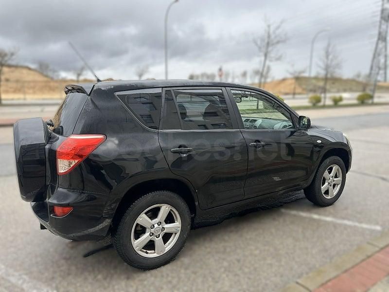 Usado Toyota RAV4 Executive 152 CV (111 kW) 2008 Negro SUV