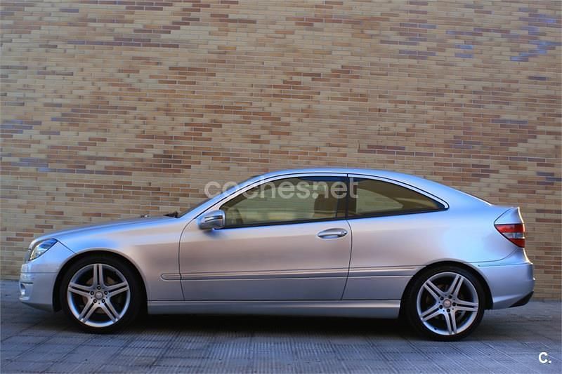 Usado Mercedes CLC200 184 CV (135 kW) 2009 Gris / plata Utilitario