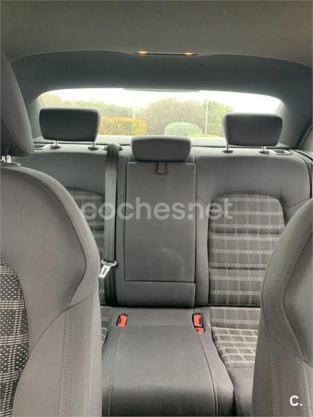 Usado Audi A4 143 CV (105 kW) 2012 Azul Berlina