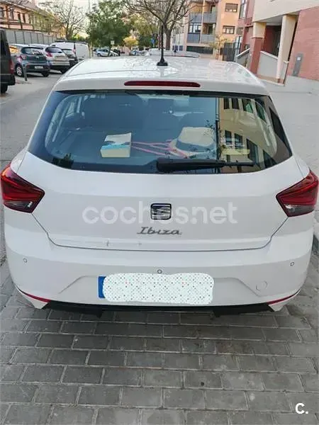 Usado Seat Ibiza Style 110 CV (80 kW) 2022 Blanco Utilitario