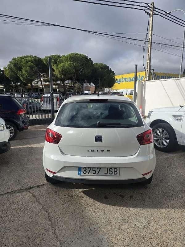Usado Seat Ibiza Reference 90 CV (66 kW) 2016 Blanco Utilitario