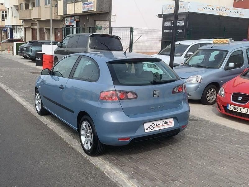 Usado Seat Ibiza Stylance 85 CV (62 kW) 2006 Azul Utilitario