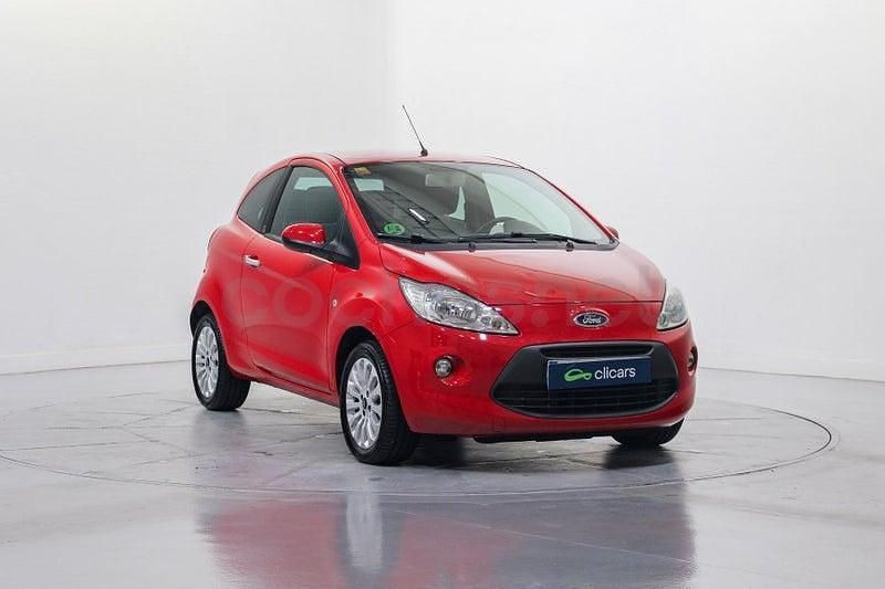 Usado Ford Ka Titanium 69 CV (50 kW) 2015 Rojo Berlina
