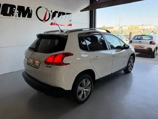 Usado Peugeot 2008 Access 82 CV (60 kW) 2016 Blanco SUV