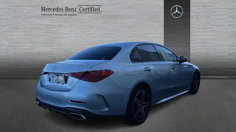 Usado Mercedes C300e 313 CV (230 kW) 2025 Gris / plata Berlina