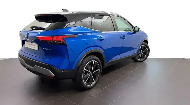 Usado Nissan Qashqai Tekna 190 CV (139 kW) 2023 Magnetic blue con techo midnig SUV