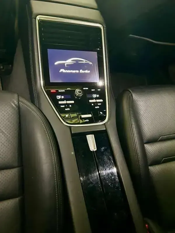Usado Porsche Panamera Sport Turismo 549 CV (403 kW) 2018 Blanco Familiar