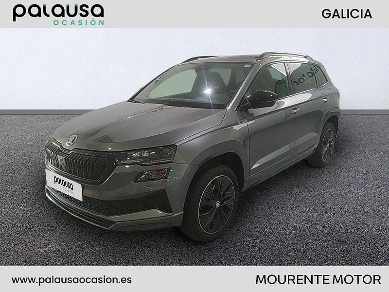 Gris / plata Usado 2023 Skoda Karoq SportLine SUV | 27.990 € (Un poco caro) - Imagen 1/4