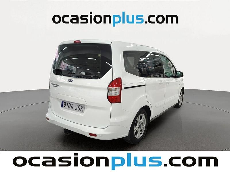 Usado Ford Tourneo Courier Trend 95 CV (69 kW) 2016 Blanco Monovolumen
