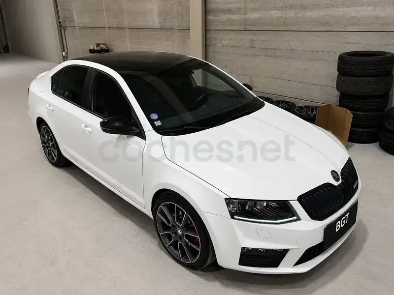 Usado Skoda Octavia RS 220 CV (161 kW) 2014 Blanco Familiar