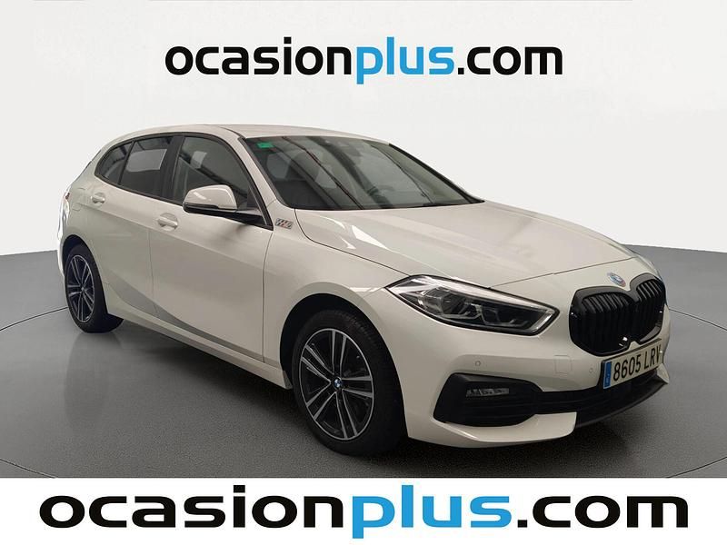 Usado BMW 118 140 CV (102 kW) 2021 Blanco Utilitario