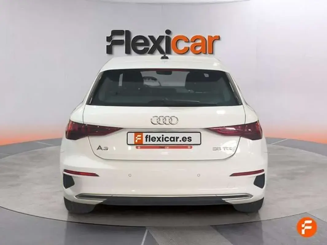 Usado Audi A3 Sportback 150 CV (110 kW) 2021 Blanco Utilitario