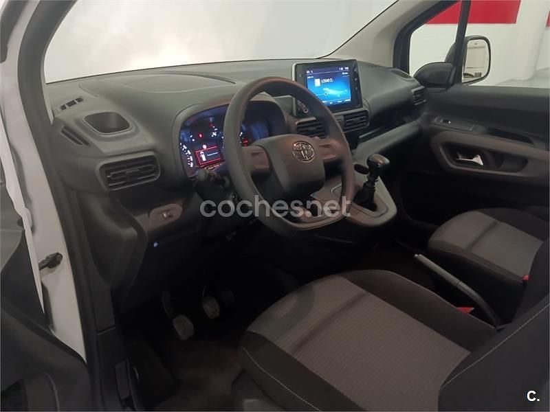 Blanco Usado 2024 Toyota Proace Verso Active Familiar | 21.500 € (Super precio) - Imagen 1/4