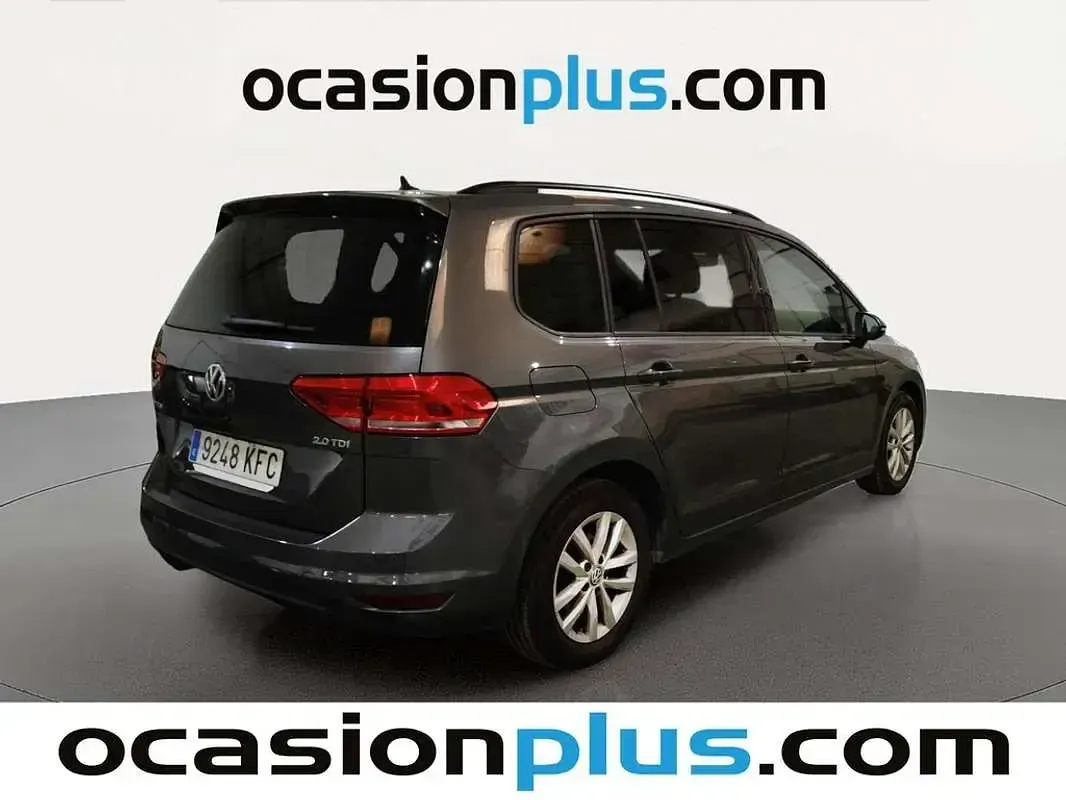 Usado VW Touran Advance 150 CV (110 kW) 2017 Gris Monovolumen