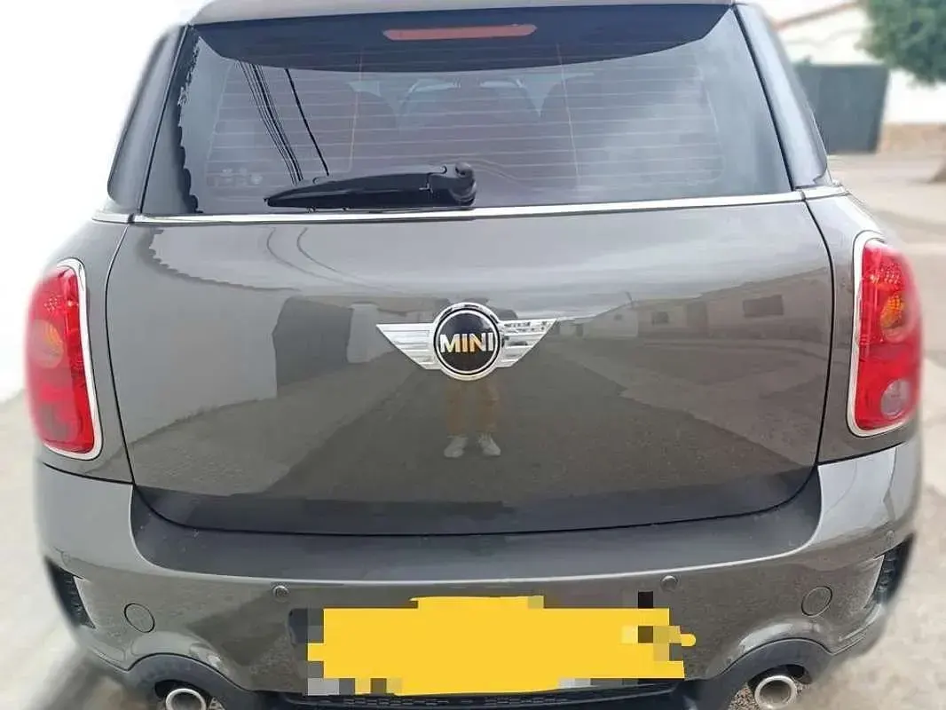 Usado Mini Cooper SD 143 CV (105 kW) 2011 Marrón Utilitario