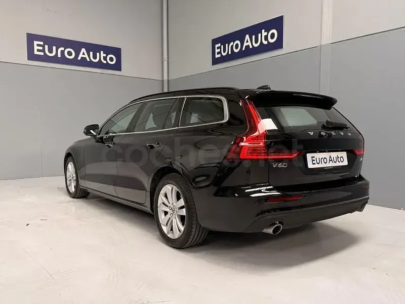 Usado Volvo V60 Momentum 197 CV (144 kW) 2021 Negro Familiar