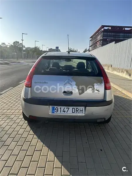 Usado Citroën C4 VTR Sport 92 CV (67 kW) 2005 Gris / plata Berlina