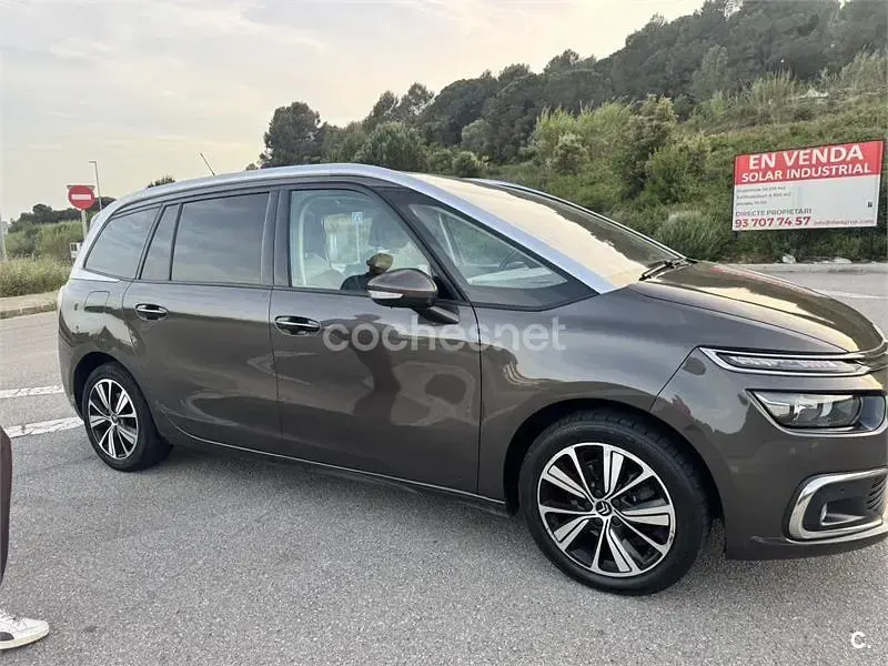 Usado Citroën Grand C4 Picasso PureTech 130 CV (95 kW) 2017 Marrón Monovolumen