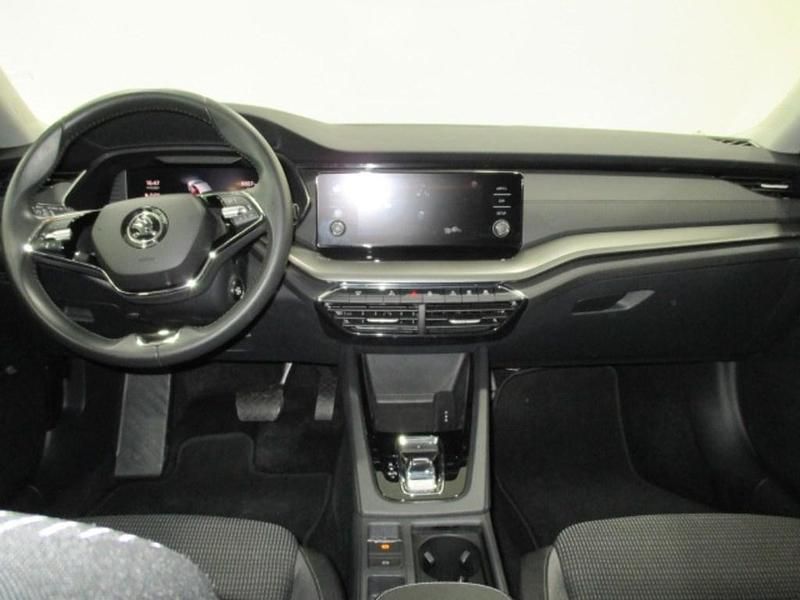 Usado Skoda Octavia Ambition 150 CV (110 kW) 2022 Gris Berlina