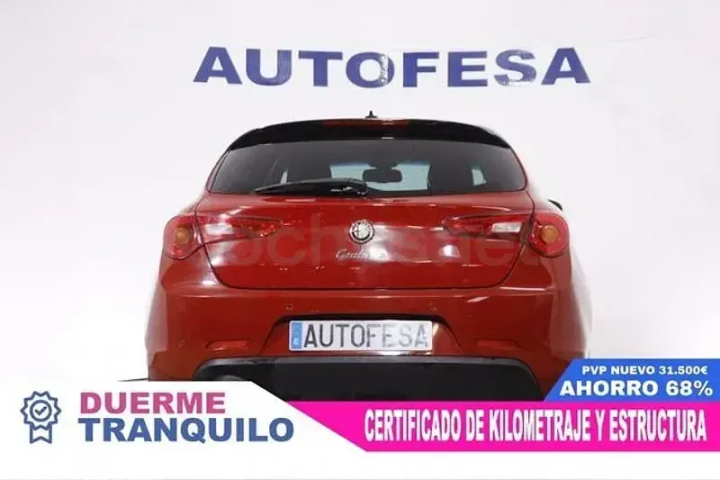 Usado Alfa Romeo Giulietta Distinctive 120 CV (88 kW) 2016 Rojo Utilitario