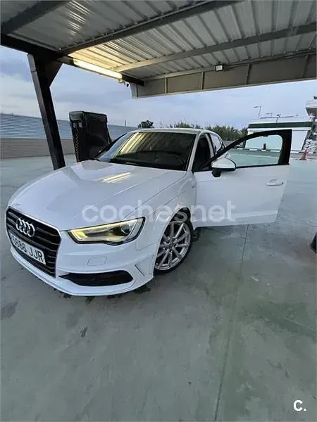 Usado Audi A3 S-Line 110 CV (80 kW) 2015 Blanco Berlina