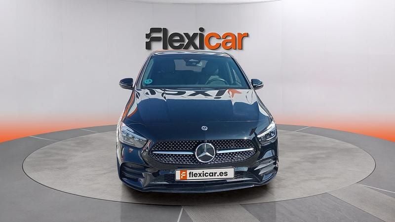 Usado Mercedes B200 150 CV (110 kW) 2023 Negro Utilitario