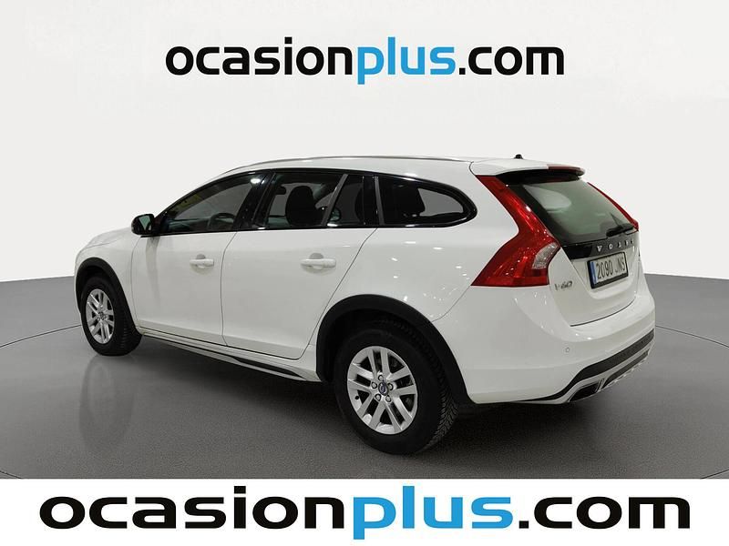 Usado Volvo V60 CC Kinetic 150 CV (110 kW) 2016 Blanco Familiar