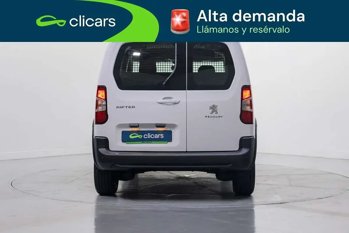 Usado Peugeot Rifter Business-Line 102 CV (75 kW) 2022 Blanco Monovolumen
