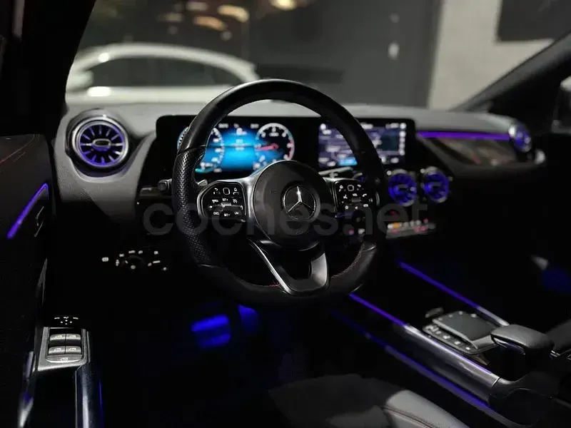 Usado Mercedes GLA200 150 CV (110 kW) 2021 Blanco SUV