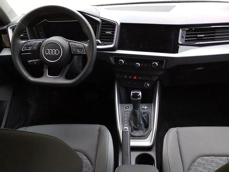 Usado Audi A1 Sportback Black Edition 116 CV (85 kW) 2025 Utilitario