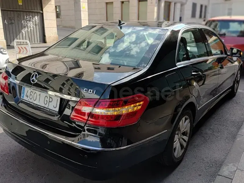 Usado Mercedes E250 Avantgarde 204 CV (150 kW) 2009 Negro Berlina