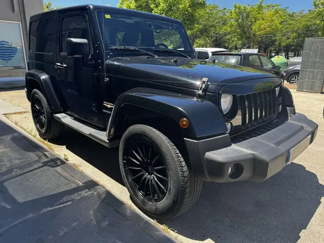 Usado Jeep Wrangler Sahara 200 CV (147 kW) 2016 Negro SUV