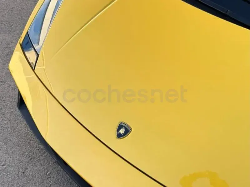 Usado Lamborghini Gallardo 520 CV (382 kW) 2006 Amarillo Descapotable