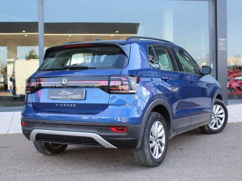 Usado VW T-Cross Advance 110 CV (80 kW) 2023 Azul SUV