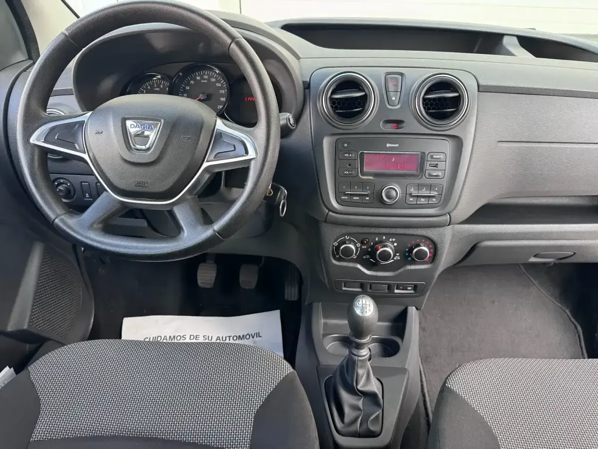 Usado Dacia Dokker Essentiel 95 CV (69 kW) 2019 Blanco Monovolumen