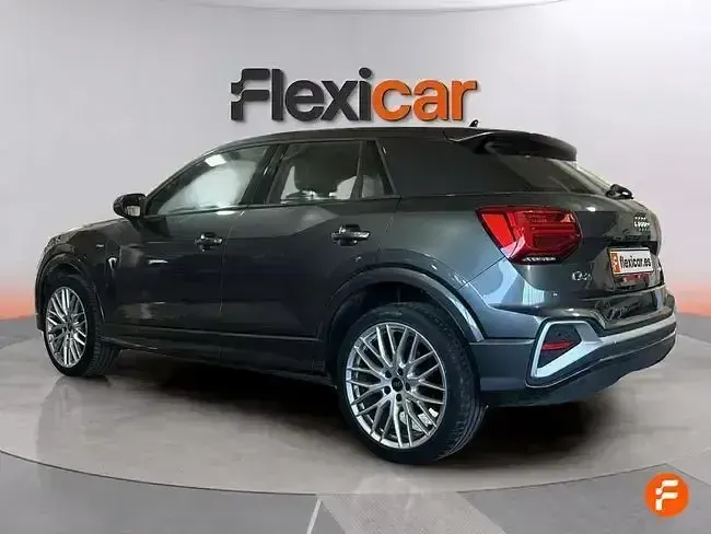 Usado Audi Q2 S-Line 150 CV (110 kW) 2024 Gris SUV