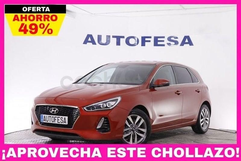 Usado Hyundai i30 140 CV (102 kW) 2018 Granate Berlina