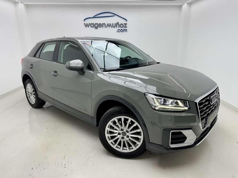 Usado Audi Q2 Design 116 CV (85 kW) 2019 Gris SUV
