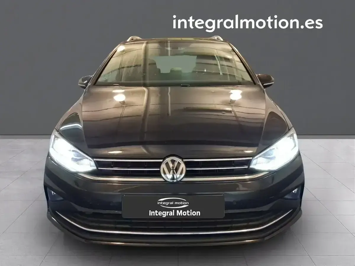 Usado VW Golf VII Sportline 149 CV (109 kW) 2018 Negro Utilitario