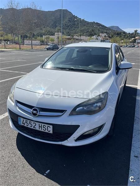 Usado Opel Astra Business 110 CV (80 kW) 2013 Blanco Berlina