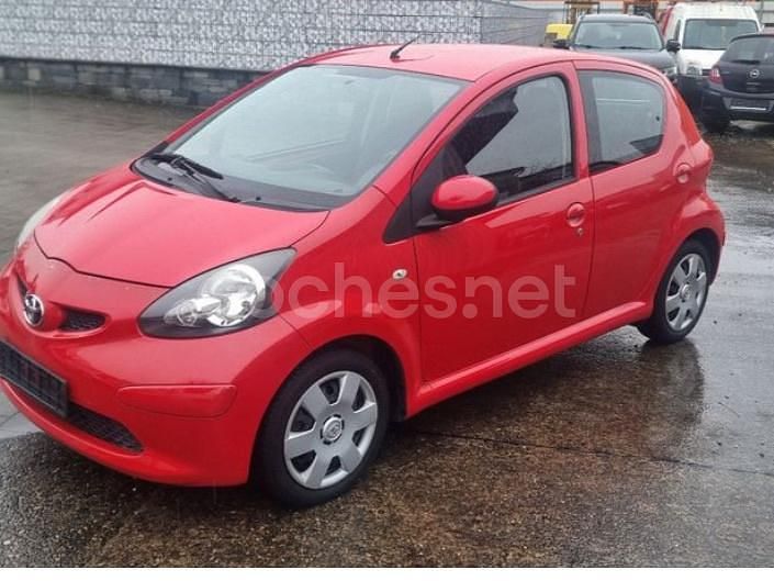 Rojo Usado 2009 Toyota Aygo Live Utilitario | 4999 € (Precio justo) - Imagen 1/4