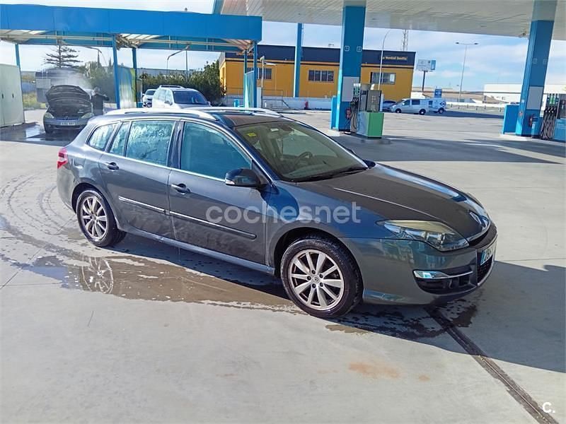 Usado Renault Laguna III Dynamique 110 CV (80 kW) 2012 Gris / plata Familiar