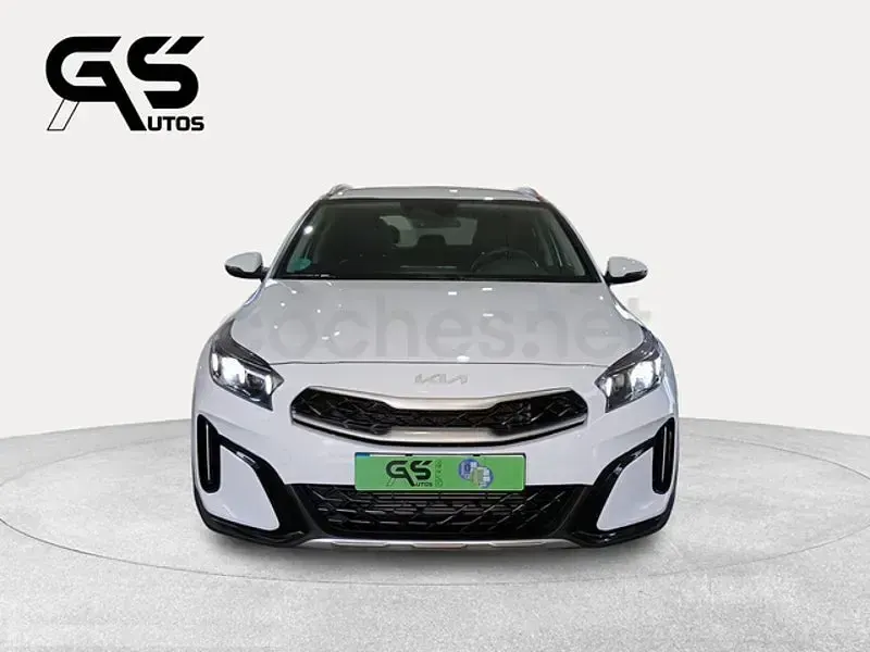 Usado Kia XCeed 100 CV (73 kW) 2024 Blanco SUV